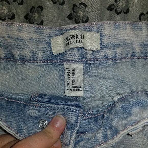Forever 21 Shorts - Picture 3 of 4